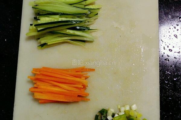 肉酱拌面的做法图解2