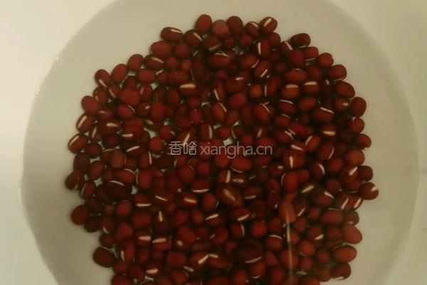 红豆沙糖水的做法图解1