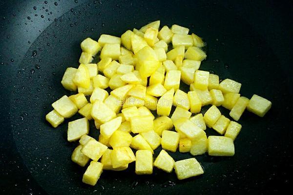 孜然土豆块的做法图解5