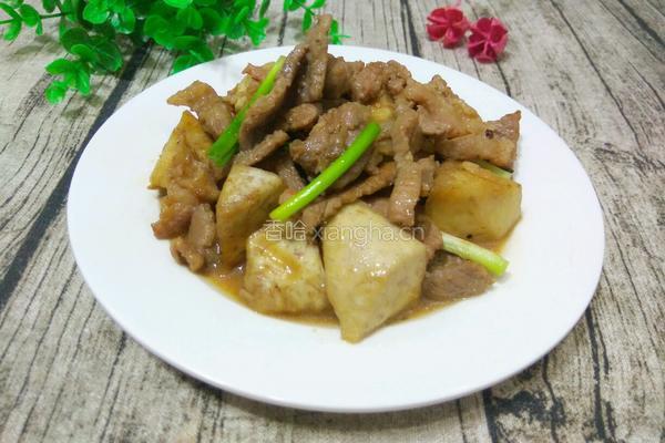 猪肉烧芋头的做法图解9