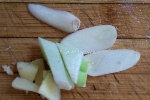 彩椒炒油豆皮的做法图解3
