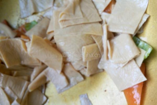 彩椒炒油豆皮的做法图解6