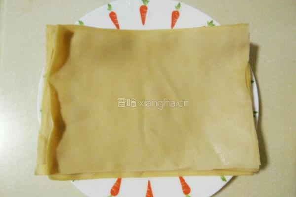 豆腐皮熏肉卷的做法图解1