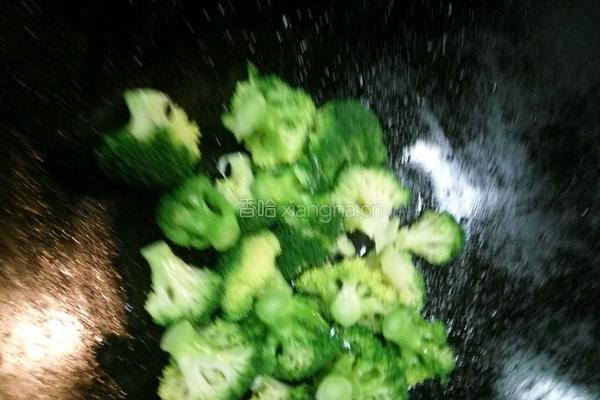 闭月羞花（清炒西兰花）的做法图解5