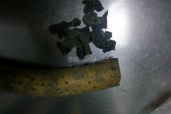 清炒山药木耳的做法图解1