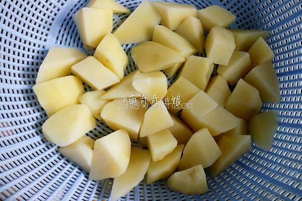 铁板孜然土豆块的做法图解4