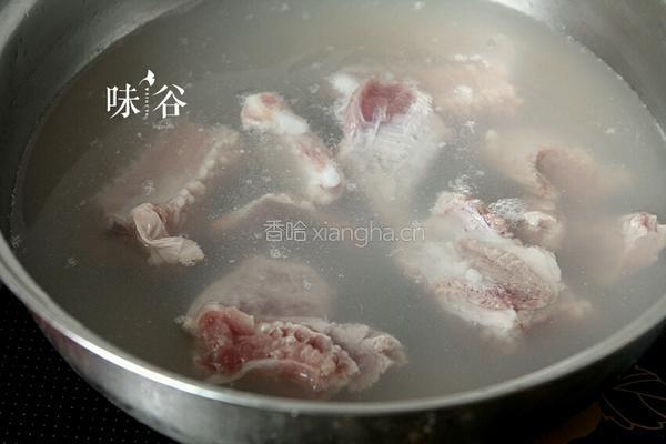 绿豆莲藕排骨汤的做法图解2