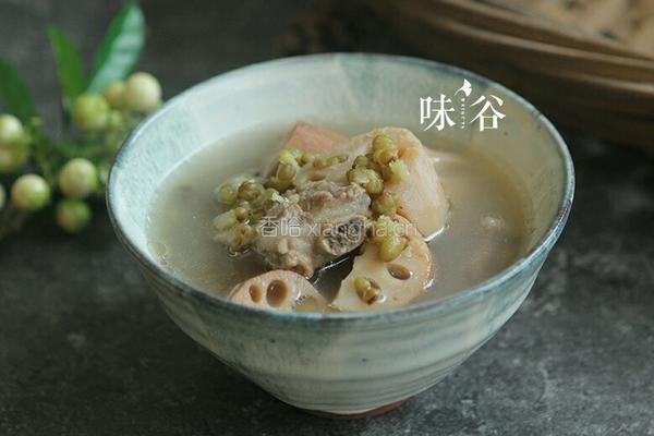 绿豆莲藕排骨汤的做法图解4