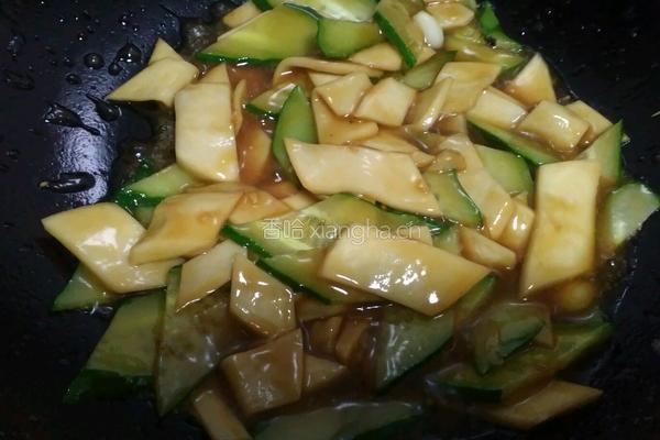 黄瓜炒杏鲍菇的做法图解10