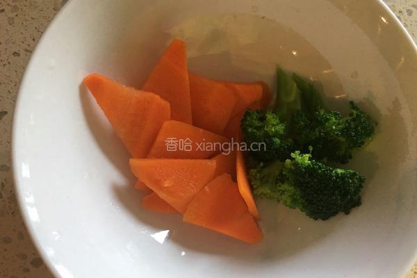 香菇木耳炒肉的做法图解5
