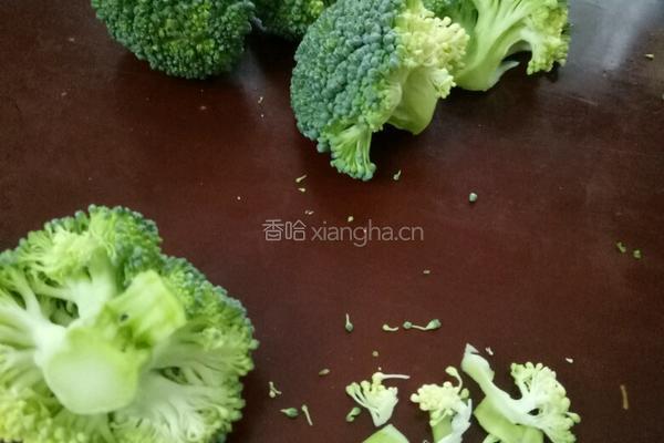 凉拌西兰花的做法图解2