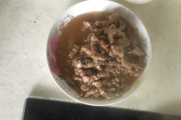 黄瓜木耳炒肉的做法图解6