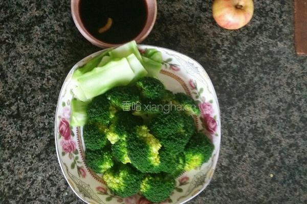 爽口西蓝花的做法图解5