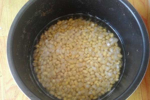 花生拌黄豆的做法图解2