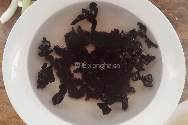 凉拌双耳的做法图解3