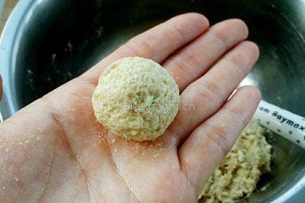 焦溜豆腐丸子的做法图解5