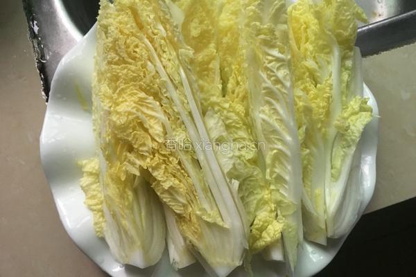 蛋黄娃娃菜的做法图解1