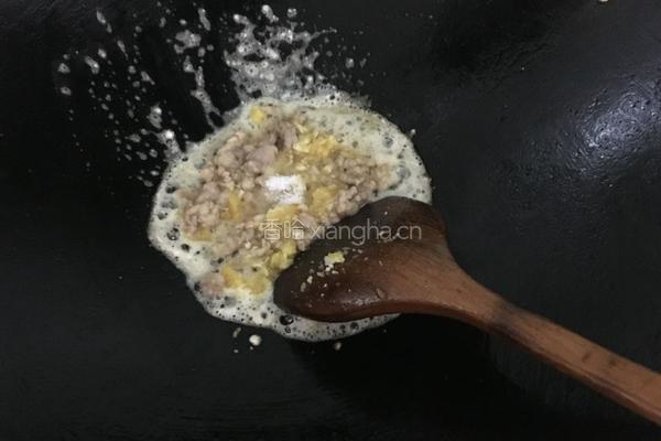 蛋黄娃娃菜的做法图解8
