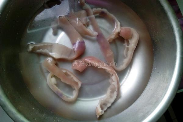 辣椒炒肉皮的做法图解4
