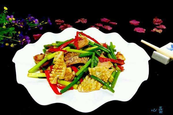 韭苔炒鱿鱼的做法图解9
