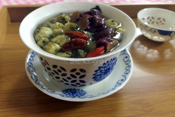 红枣枸杞菊花茶的做法图解5