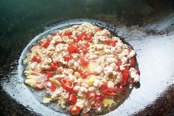蕨菜干炒肉的做法图解7