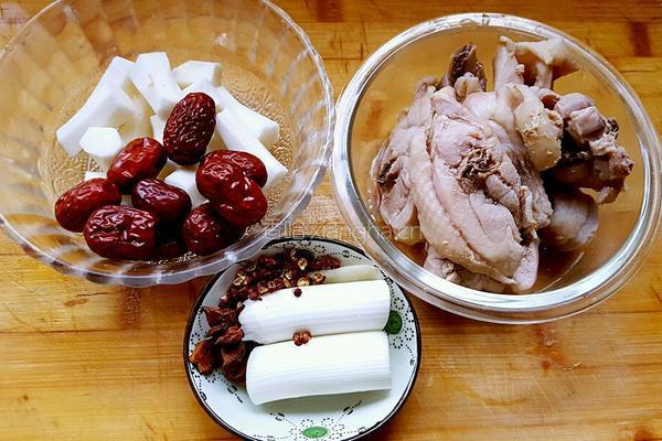 山药红枣鸡汤的做法图解2