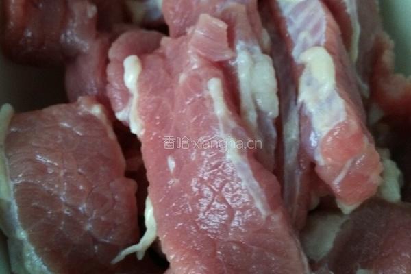 蘑菇炒牛肉的做法图解1
