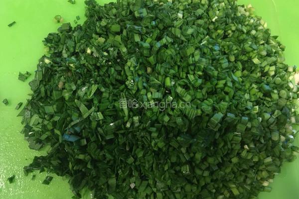 猪肉韭菜馅饼的做法图解3