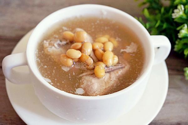 黄豆骨头汤的做法图解6
