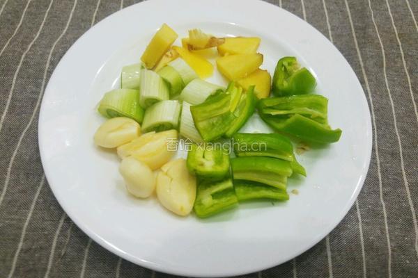 红薯烧肉的做法图解3