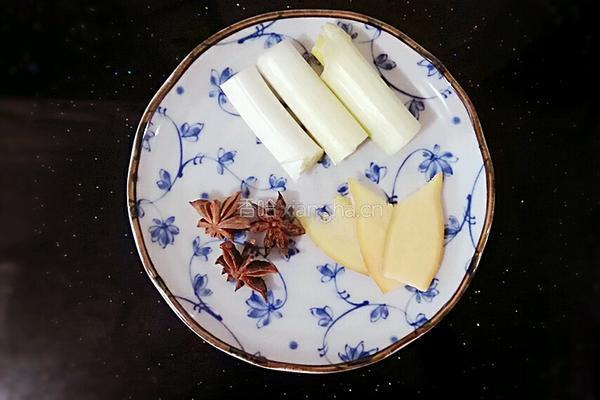 土豆牛肉饭的做法图解2