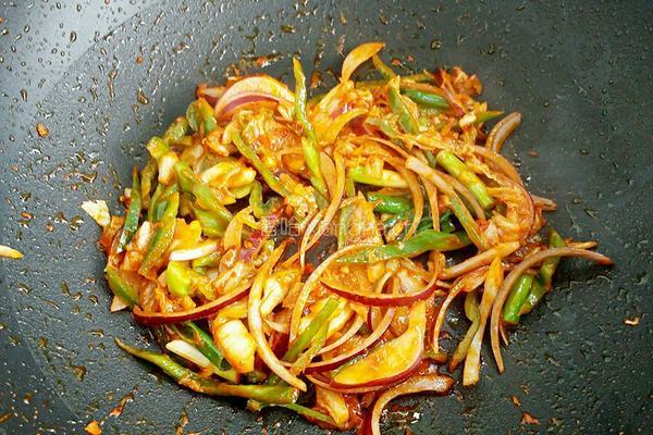 韩国辣白菜炒年糕的做法图解5
