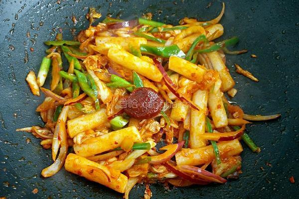 韩国辣白菜炒年糕的做法图解7