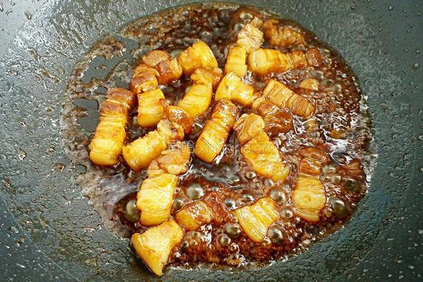 红烧肉炖蛋的做法图解6