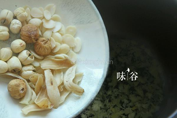银耳雪梨的做法图解3