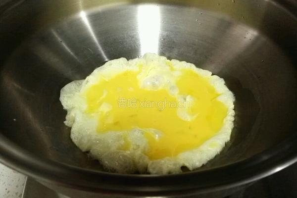银耳炒鸡蛋的做法图解3