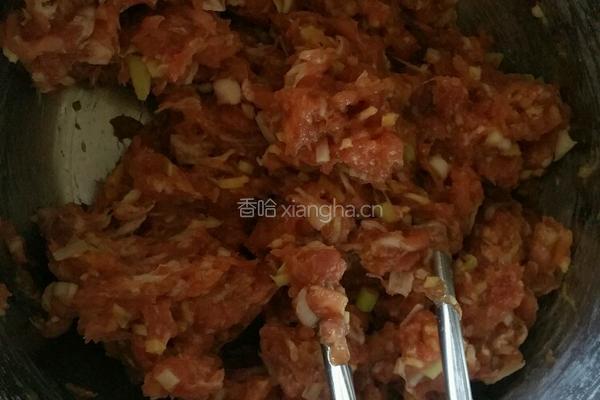 东北酸菜饺子的做法图解2