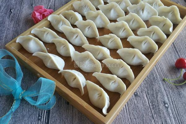东北酸菜饺子的做法图解7