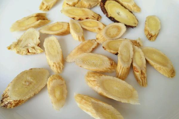 黄芪黄豆煲猪爪的做法图解2