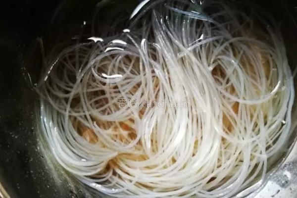 酸辣粉的做法图解1