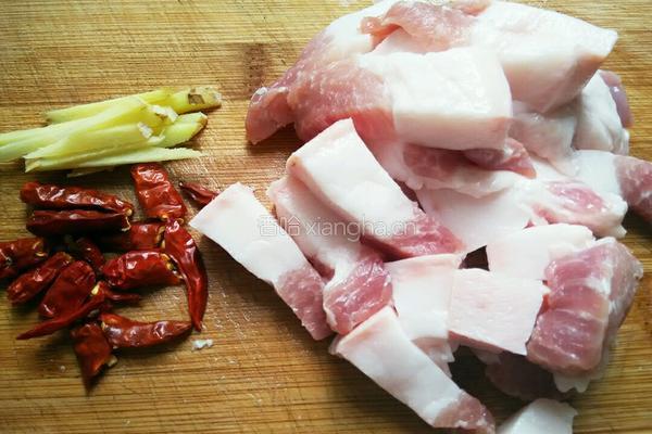 缸豆干红烧肉的做法图解2