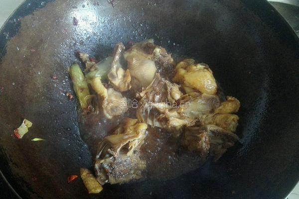 鸡骨架炖土豆的做法图解7