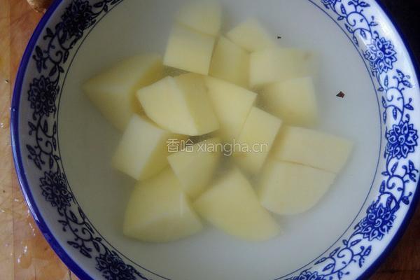 鸡骨架炖土豆的做法图解8