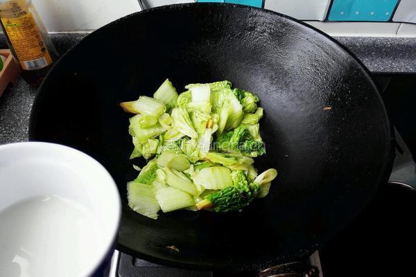 清炒白菜的做法图解10