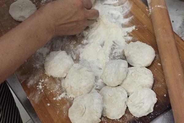 牛肉馅饼的做法图解2