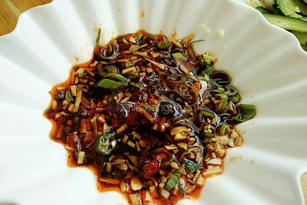 爽口捞汁凉菜的做法图解1