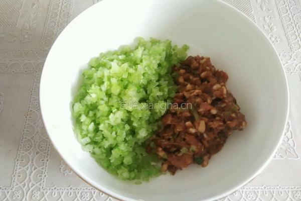 芹菜肉馅饼的做法图解4