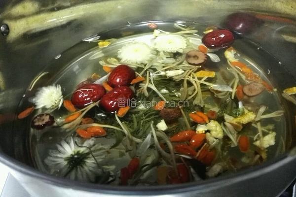 金银花八宝茶的做法图解5