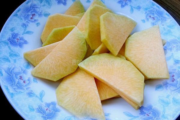 豆渣方瓜葱油卷儿的做法图解1